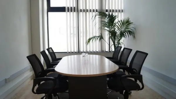 Offices to let (4-6 work stations)