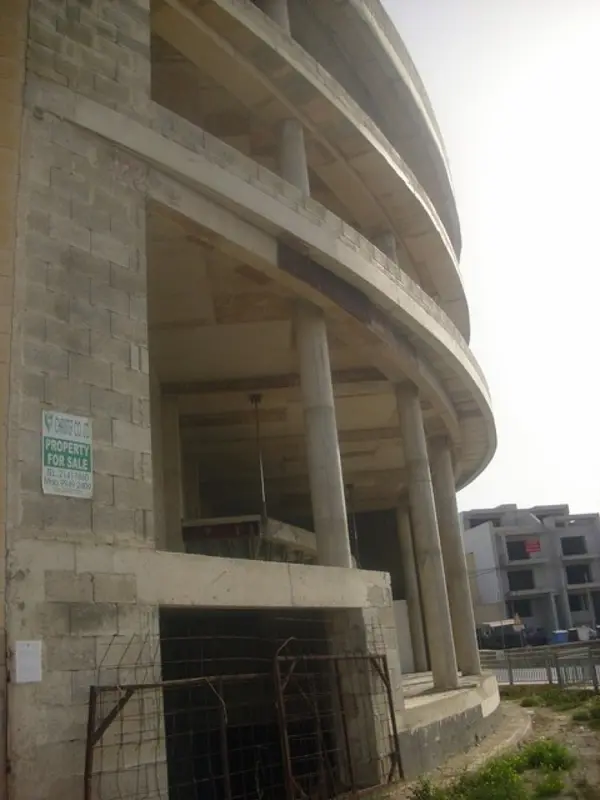 Tarxien commercial