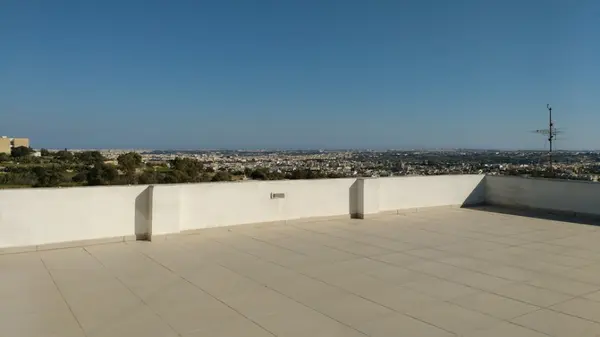 Office Block with Parking for rent in Naxxar
