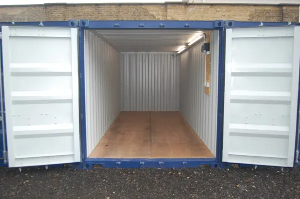 Malta Real Estate: 100 sqm storage space in Swatar