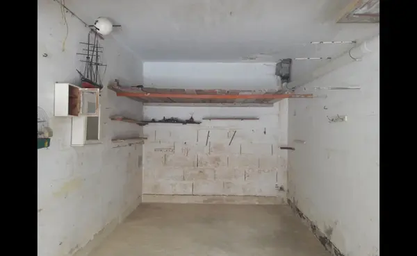 Real estate Malta: 1-2 Car garage to rent in M'scala