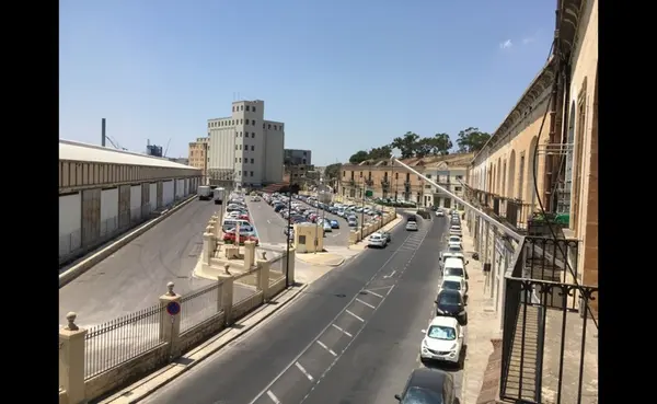 Office to let Malta: Floriana 200-800sqm Property for Rent In Floriana
