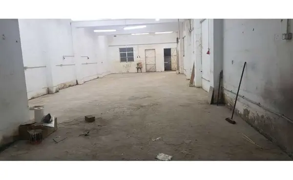 Real estate Malta: San Gwann 10 car garage for rent approx 95 square metres