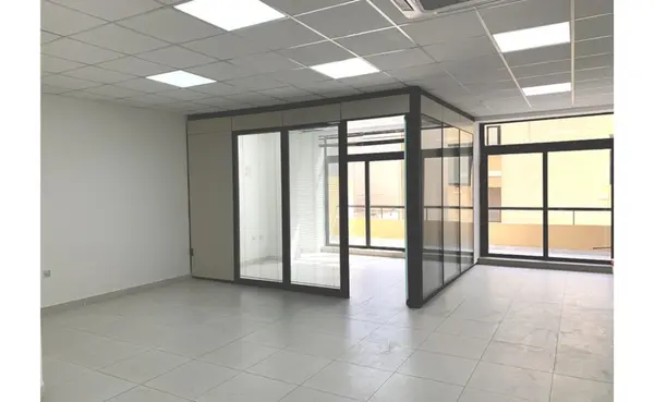 Office to let Malta: 85sqm office for rent in a complex in Sliema