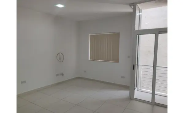Office to let Malta: 30sqm premises to let in Sliema ideal as an office