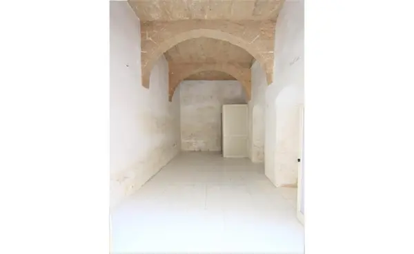 Shop to let in Malta: Compact Shop/office 20sqm for rent in Valletta