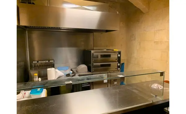 Restaurants for Rent in Malta: Nice Shop/Wine bar / Restaurant to let in Valletta with class 4D permits