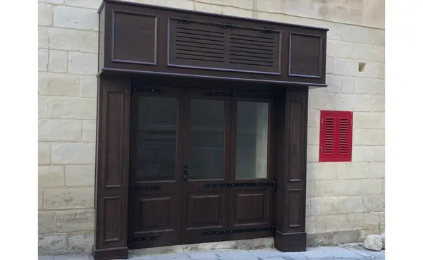 Nice Corner Takeaway for sale on merchants street, valletta