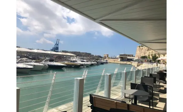Office to let Malta: 150sqm commercial premises to let in the heart of Valletta!