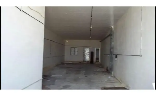 Real estate Malta: 11 car Street level Garage in Naxxar