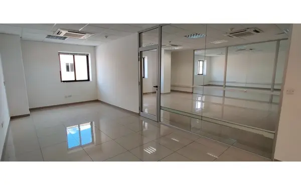Office for rent in Mriehel with an area of 165 sqm
