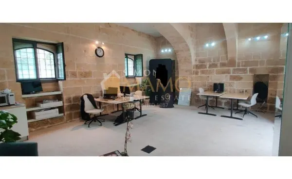 Office to let in Malta: Attard office/ Shop with an area of 60sqm