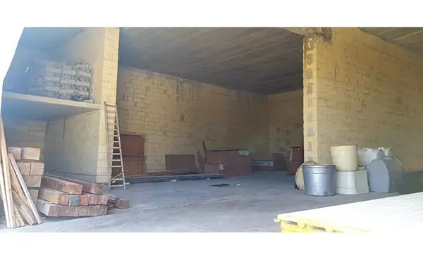 Real estate Malta: 400sqm warehouse for rent in Zebbug