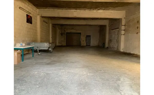 Malta real estate: Naxxar warehouse for rent with an area of 350sqm