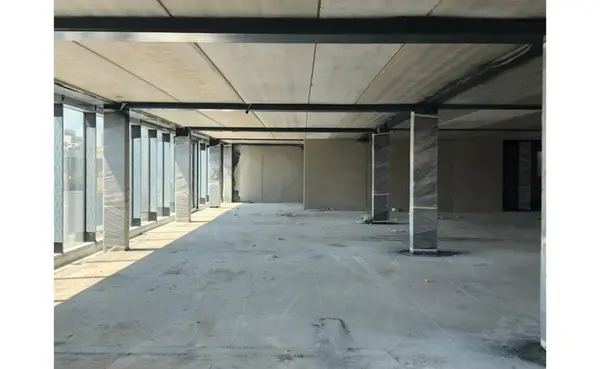 Commercial premises with an area of 950sqm for rent in Gzira