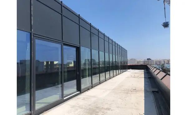 penthouse office with a terrace and an area of 950 sqm for rent in Gzira