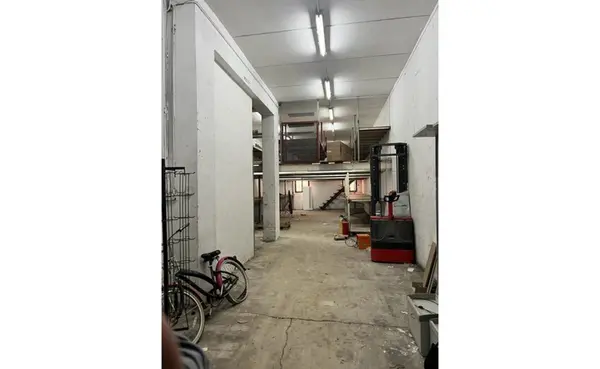 Office in Malta: Mriehel 400sqm commercial premises for rent/sale