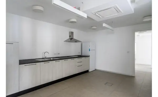 Offices to let Malta: Gzira 330sqm commercial premises for rent