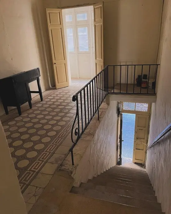 Valletta Private Office for Rent: Own Entrance, Enclosed Balcony, 1st Floor