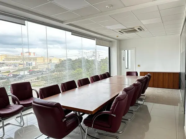 Office space for rent with an area of for 200sqm for rent in swatar