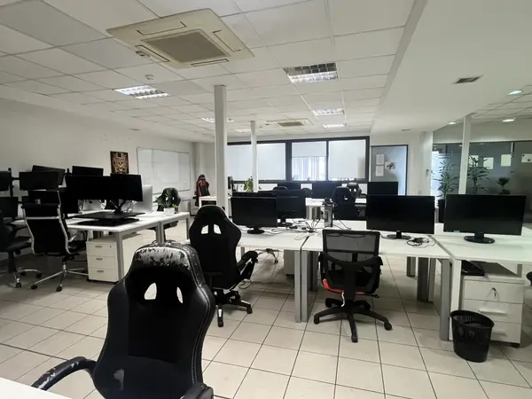 Spacious 300SQM Customizable Office for Rent in Mosta