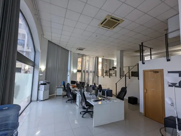 130sqm corner office for rent in Sliema