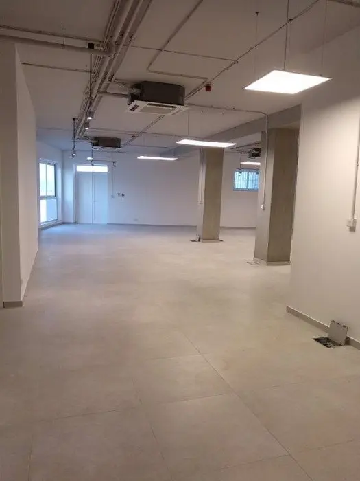 Premium Office Space in Swatar: Fully Equipped and Spacious, 6 Parking Spaces Included