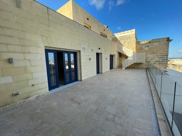 Offices for rent Malta: Valletta State of the Art Brand New Office block to let with an area of 292sqm