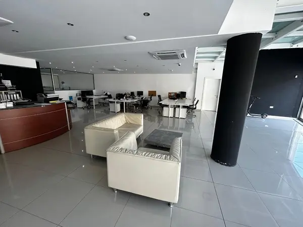 Spacious 200 sqm Ground Floor Office in Ta' Xbiex - Fully Furnished with Permit
