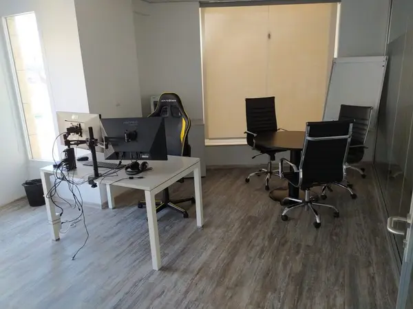 Offices for rent Malta: 610sqm Open plan Office over looking the Waterfront